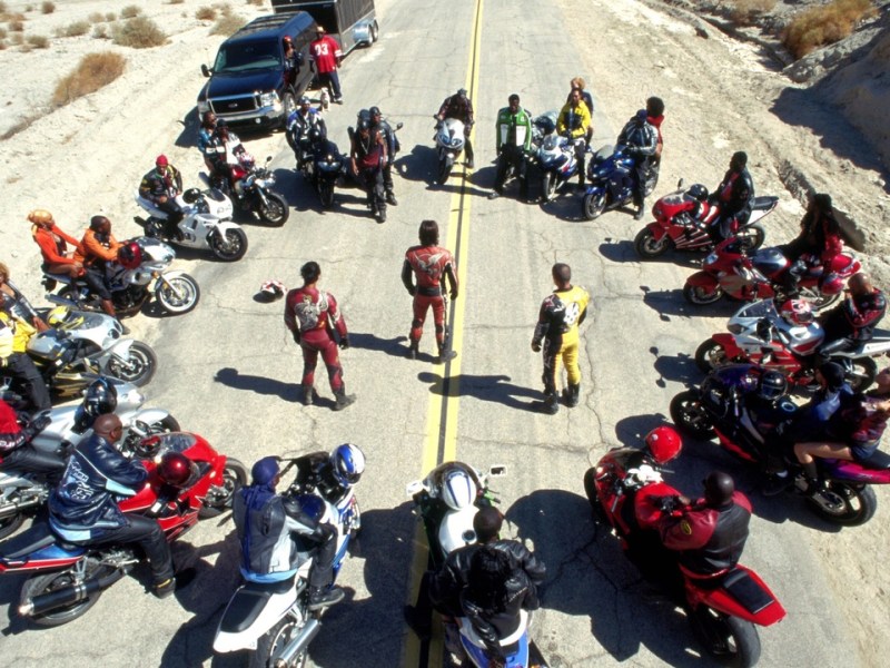 หนังที่ตั้งใจทำเป็นจักวาลคู่ขนาด แต่กลายเป็นหนัง แซะ Fast&nbsp;ไปซะได้